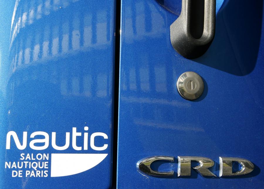 Логотип Jeep Wrangler Unlimited Nautic 2016 года  (фото 4 из 6)